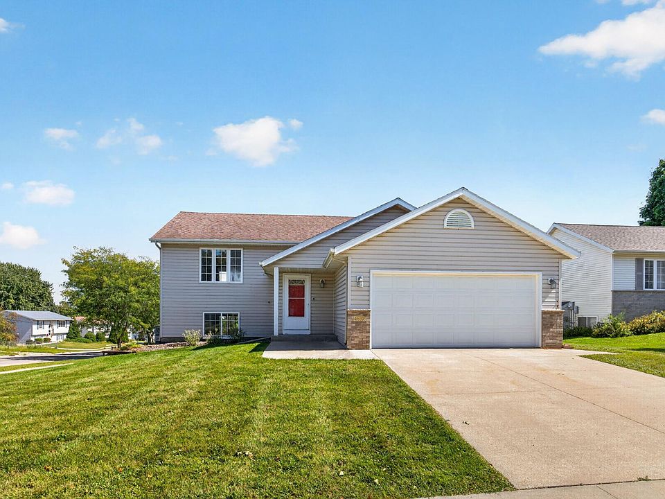 1st image of 4639 Manor Park Dr NW