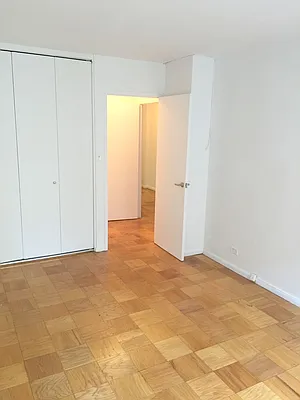 Rented by Carlyle Property Management | media 7