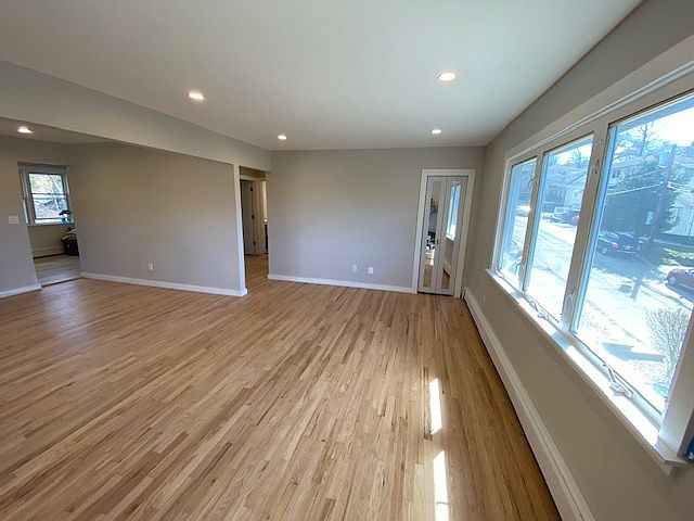 1st image of 9 Rose Pl Floor 2