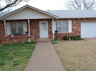 1005 N 5th St, Sayre, OK 73662