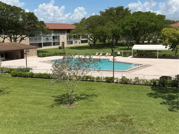 200 SW 132nd Way, Hollywood, FL
