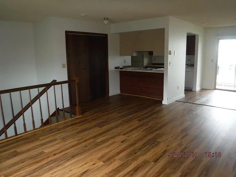 16 Hoffman Dr #1-4 — Photo 2