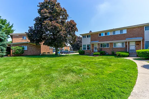Elmsleigh Apartments Photo 1