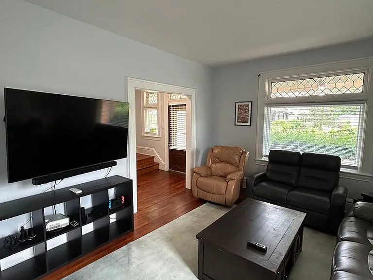 930 Ridge Ave — Photo 93