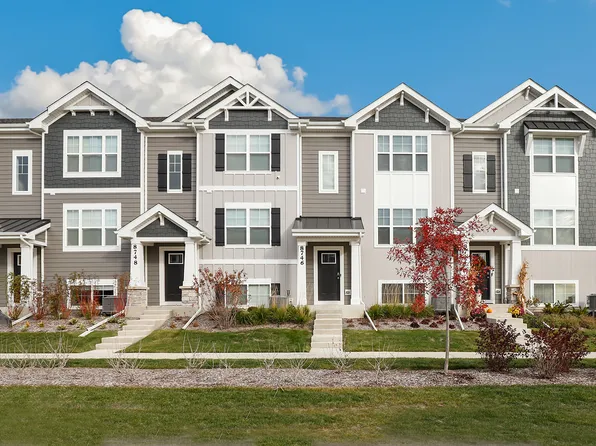 8746 Clover Ln, Saint John, IN 46373