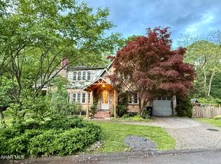 5 Log Cabin Ct, Altoona, PA 16602