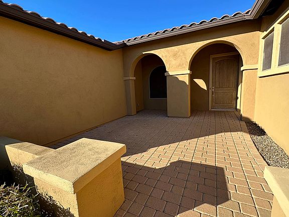 Private Courtyard