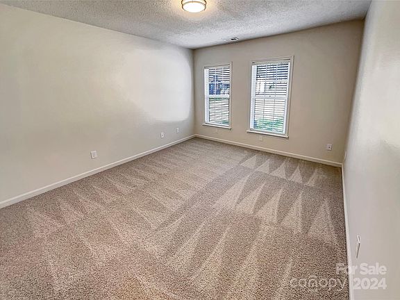 5th image of 2909 Stockwood Dr