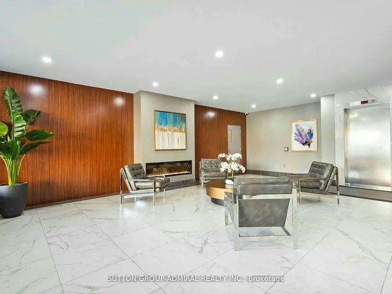 50 Inverlochy Blvd #1005 — Photo 3