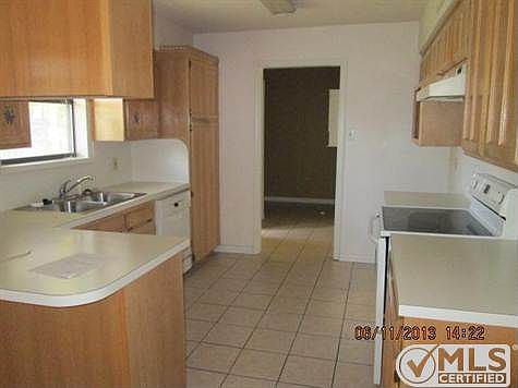 4th image of 214 Southside Dr