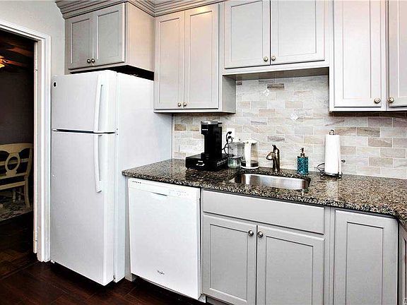 4th image of 11 Glen Hollow Dr APT D48