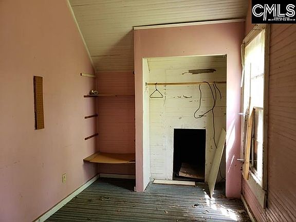 4th image of 410 Bayne St