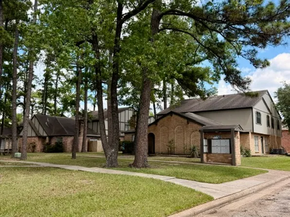 Pinewood Townhomes