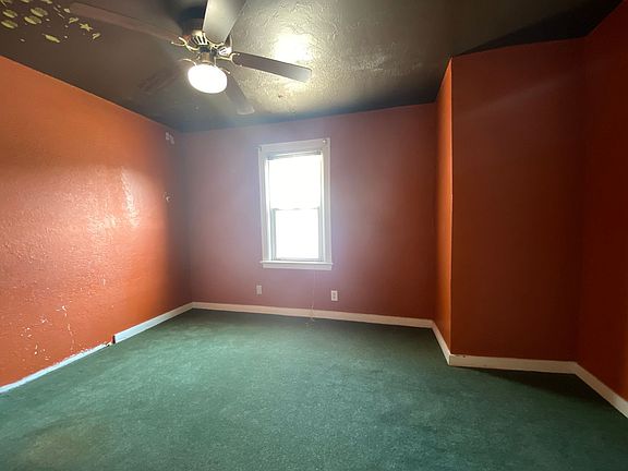 4th image of 68037 Franklin St