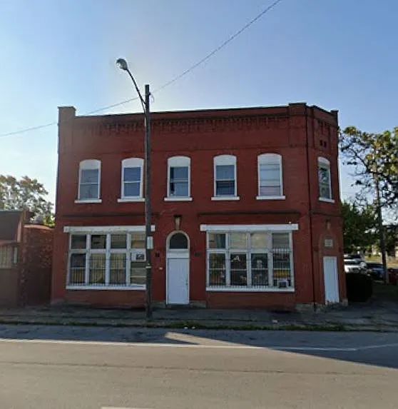1900 E 28th St #7 — Photo 1