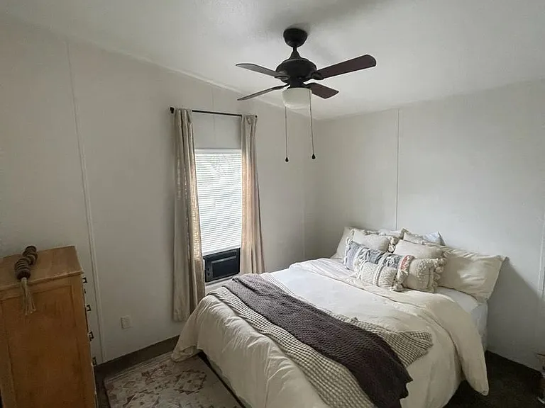 364 E Mill Rd — Photo 10