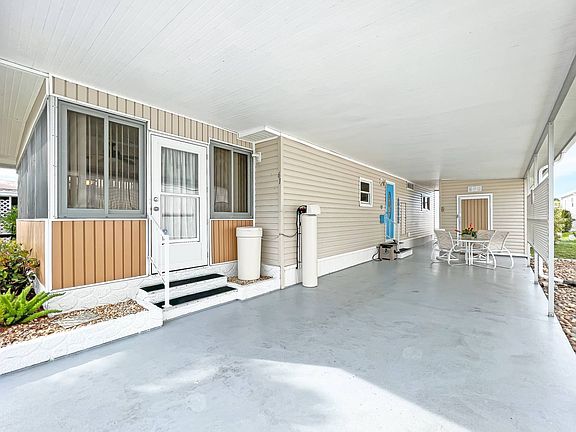 5th image of 64 Quiche Ct