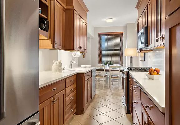 5th image of 172 W 79th St #12FG