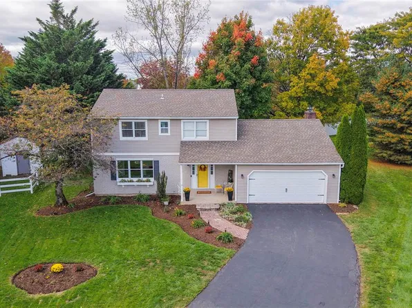 6413 Manzanita Dr, Macungie, PA 18062