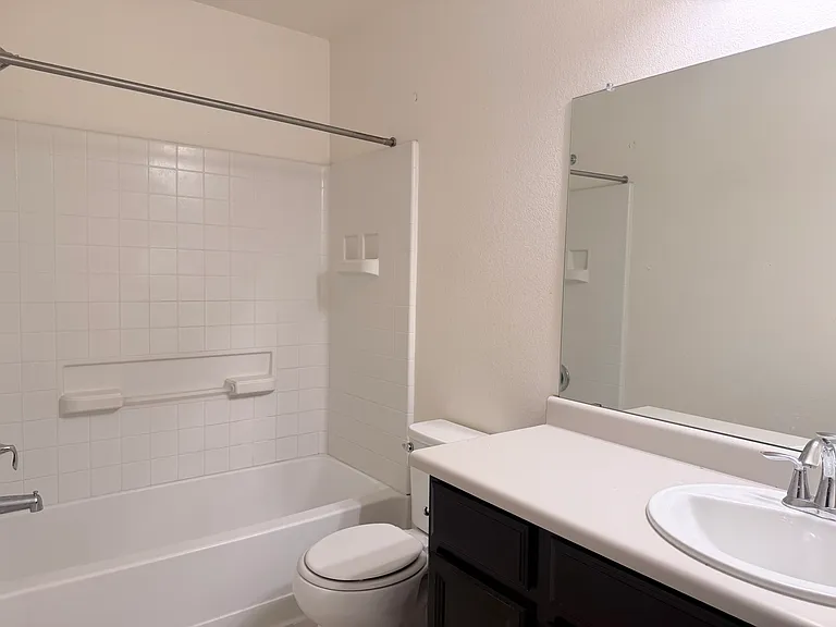 1517 S Dallas Cir — Photo 7