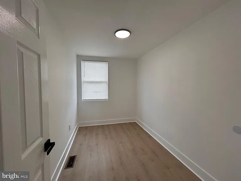 8033 Williams Ave — Photo 19