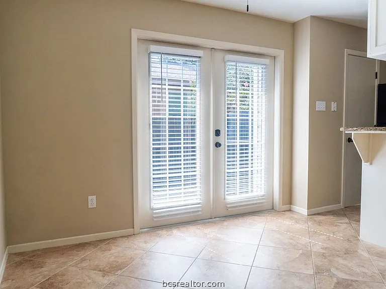4513 Carter Creek Pkwy #7 — Photo 6