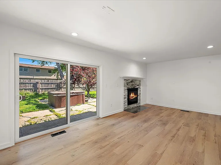 11489 Anna Lisa Dr — Photo 24
