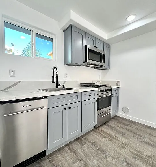 908 N Louise St #B — Photo 8