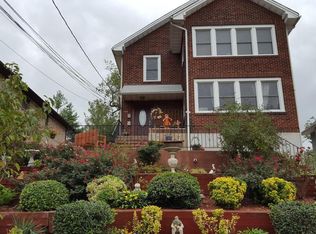 520 Hillside St, Ridgefield, NJ 07657