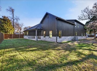 114 Castlewood Rd, Enchanted Oaks, TX 75156