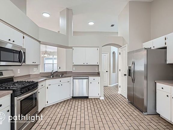 3rd image of 1717 Kirtley Dr