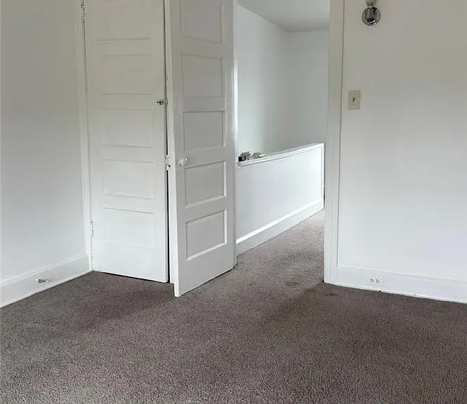 450 Hanover Ave — Photo 23