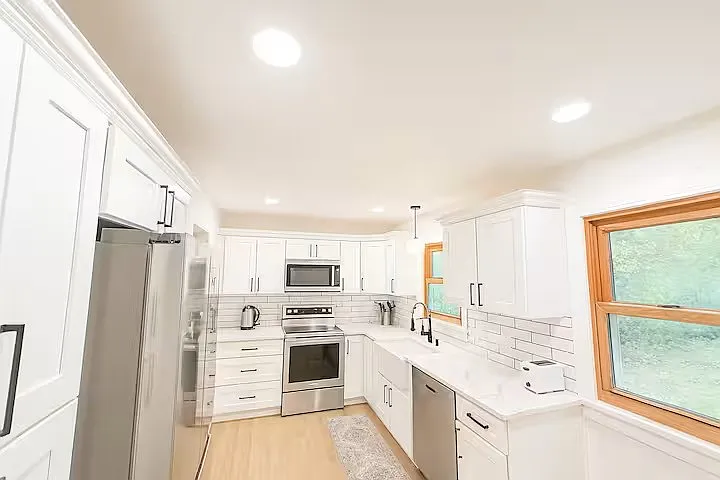 3 bed, $3,200 — Photo 4