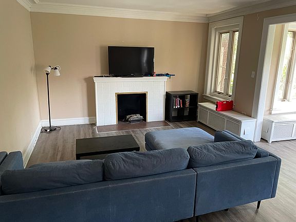 3rd image of 5117 S University Ave APT 2