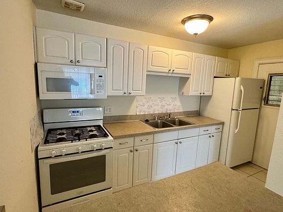2nd image of 1700 SW 16th Ct APT E22