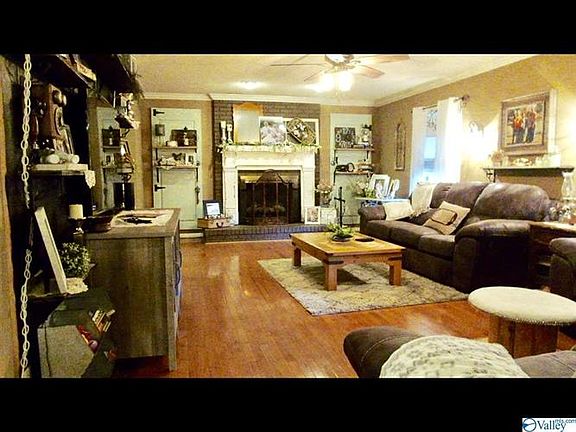 2nd image of 116 Simmons Dr SE