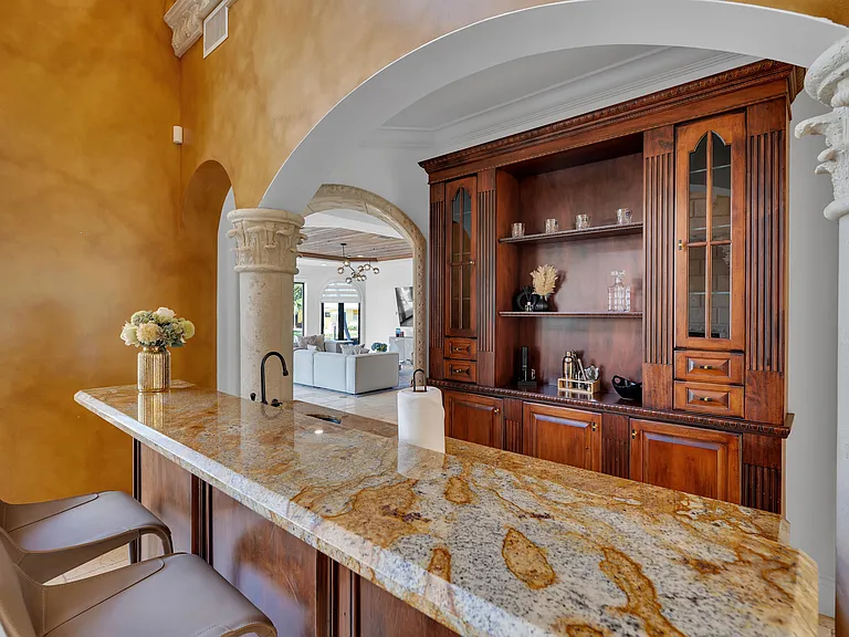 1011 Rhodes Villa Ave — Photo 102