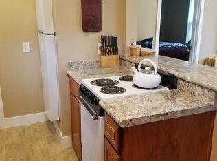 162 E E St, Jacksonville, OR 97530