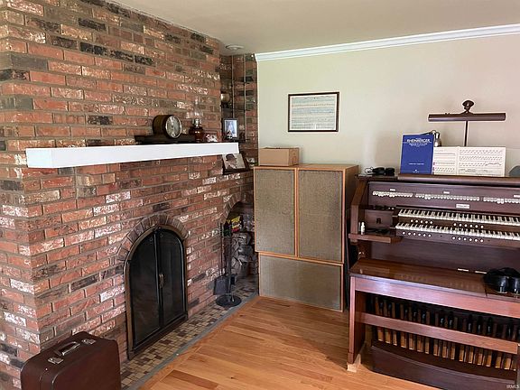 5th image of 701 N Forest Ave