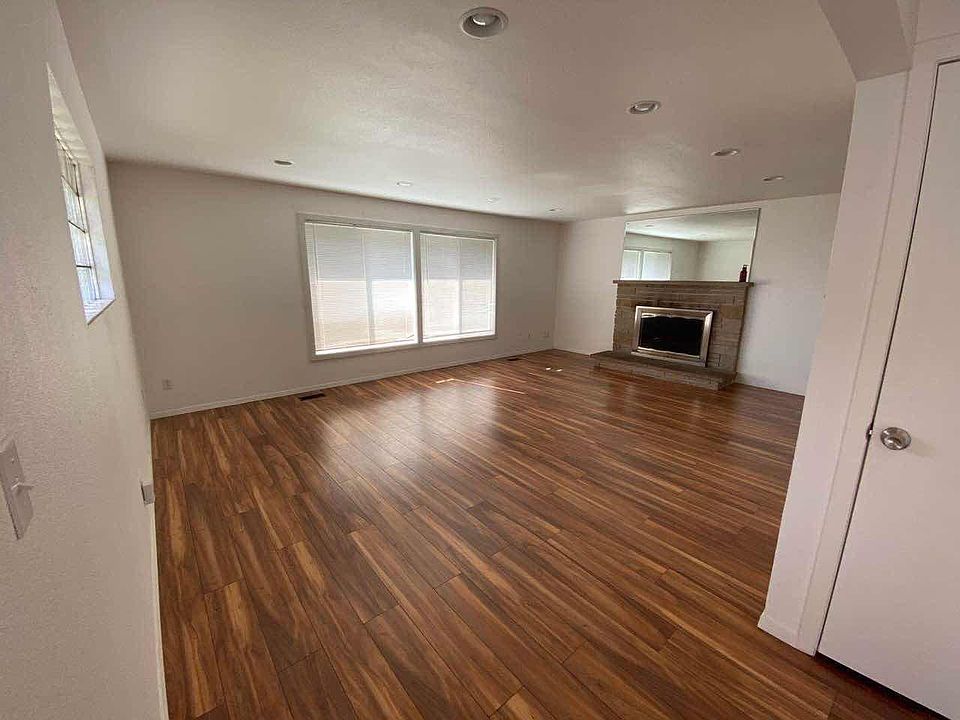 1st image of 5100 17th Ave S #1