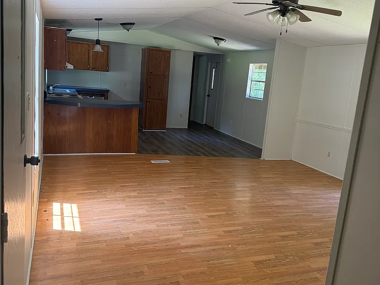 83 Caroline Dr — Photo 3