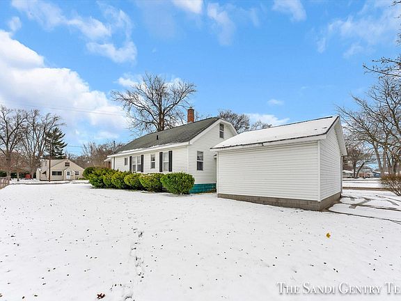 5th image of 1393 Evanston Ave