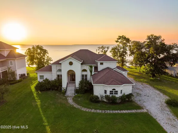 955 Becton Road, Havelock, NC 28532