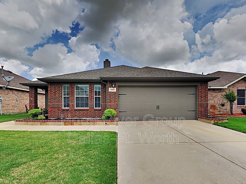 1st image of 1252 Artesia Dr