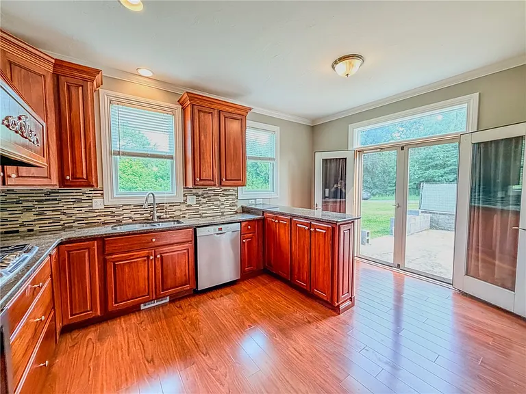 4349 Glen Eden Rd — Photo 15