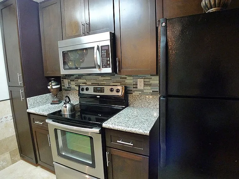Villa De Adel Apts — Photo 77