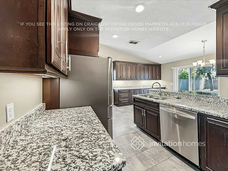 2148 Tioga Dr — Photo 8