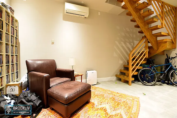 Rented by null | media 40