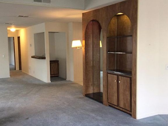 2nd image of 3163 Oakbridge Dr #3163