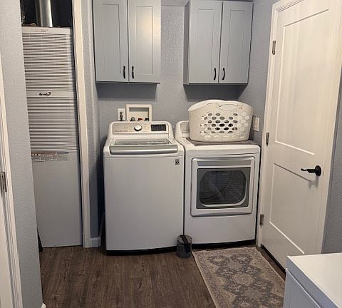 5th image of 2490 W Glenshandra Dr